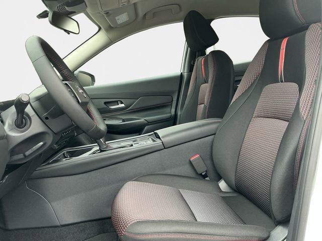 New 2026 Nissan Sentra SR w/ Floor Mat Package FWD image 11