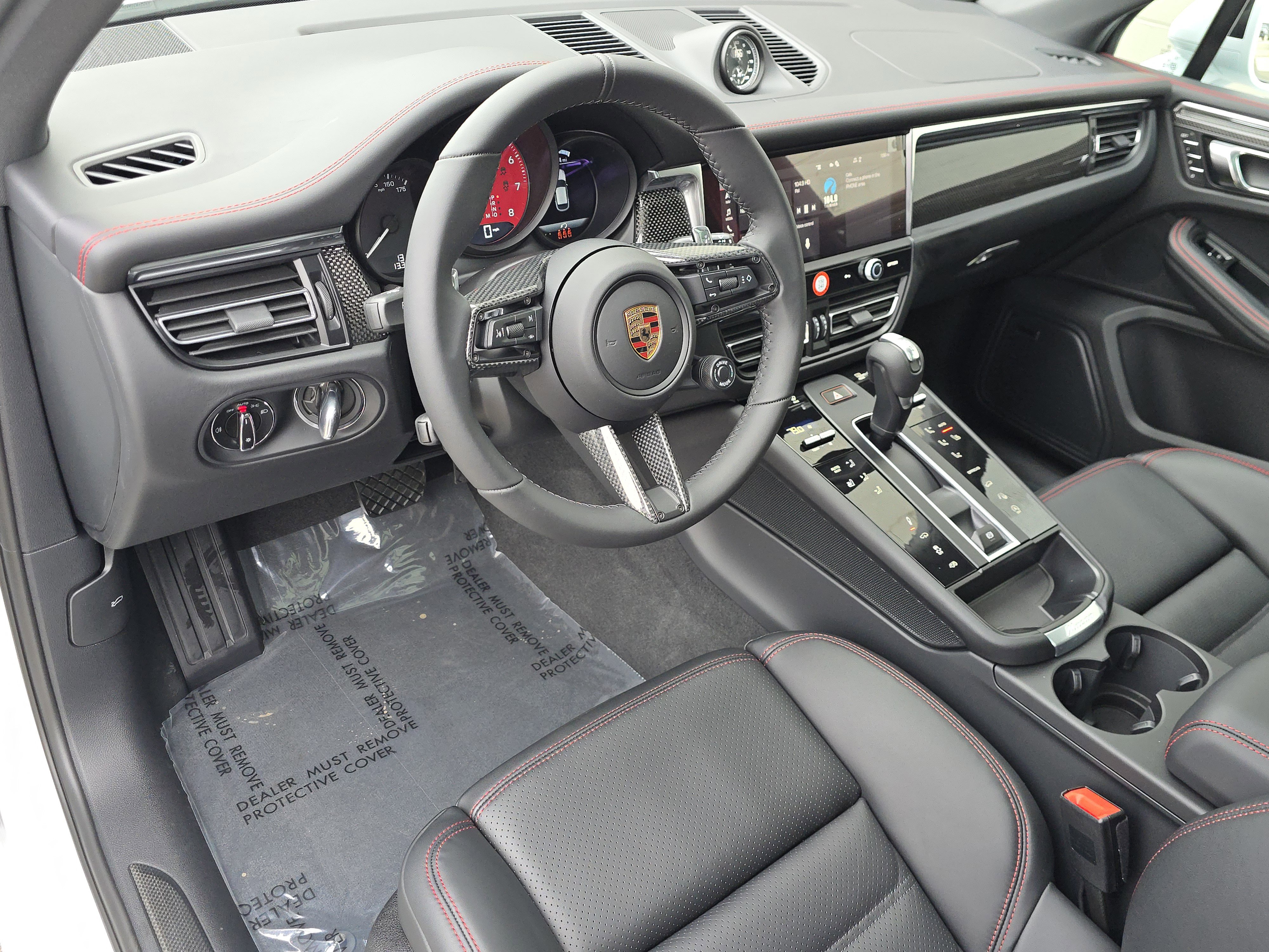 New 2026 Porsche Macan GTS image 4