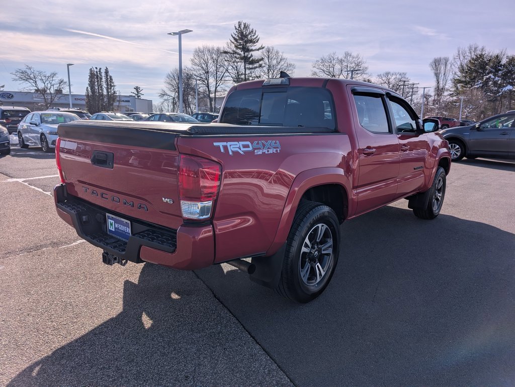 Used 2017 Toyota Tacoma TRD Sport w/ Tow Package (A/T) image 5