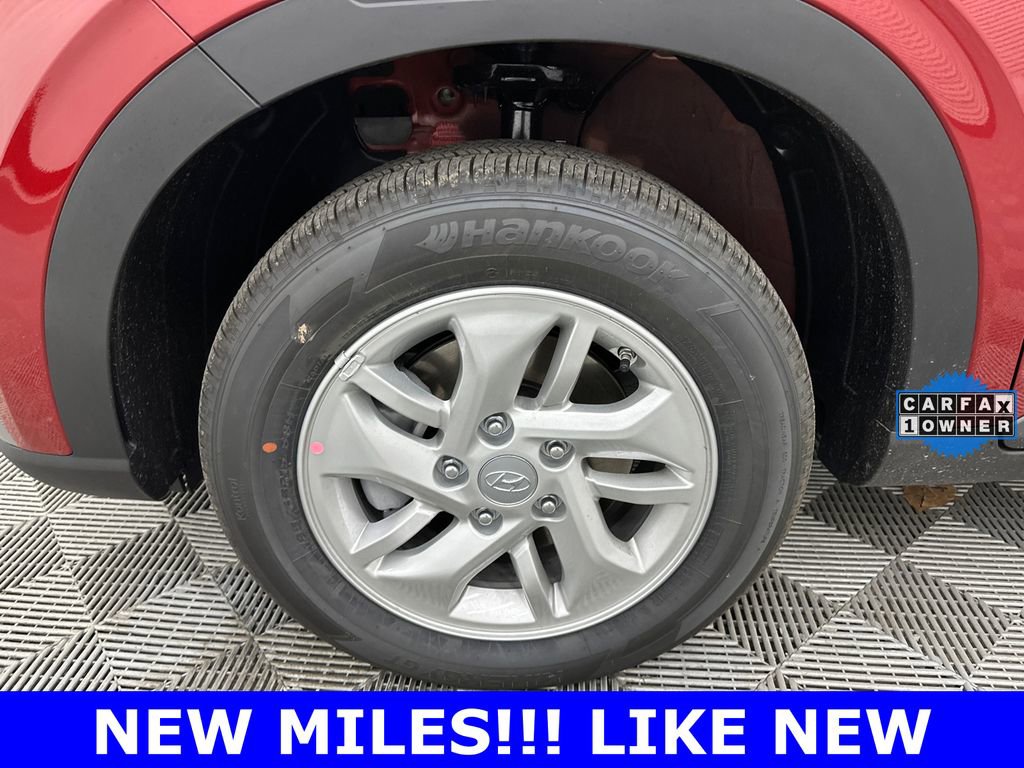 Used 2026 Hyundai Venue SE image 11
