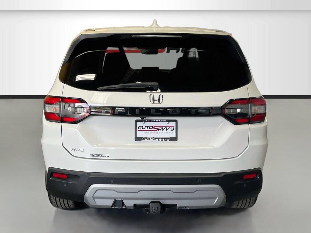 Used 2025 Honda Pilot EX-L image 6