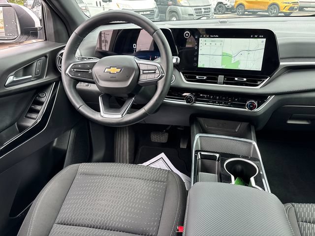 Used 2025 Chevrolet Equinox LT AWD/4WD image 11