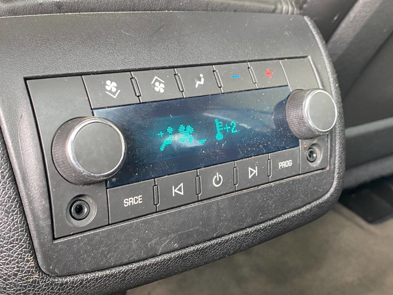 Used 2010 Buick Enclave CXL AWD/4WD image 27