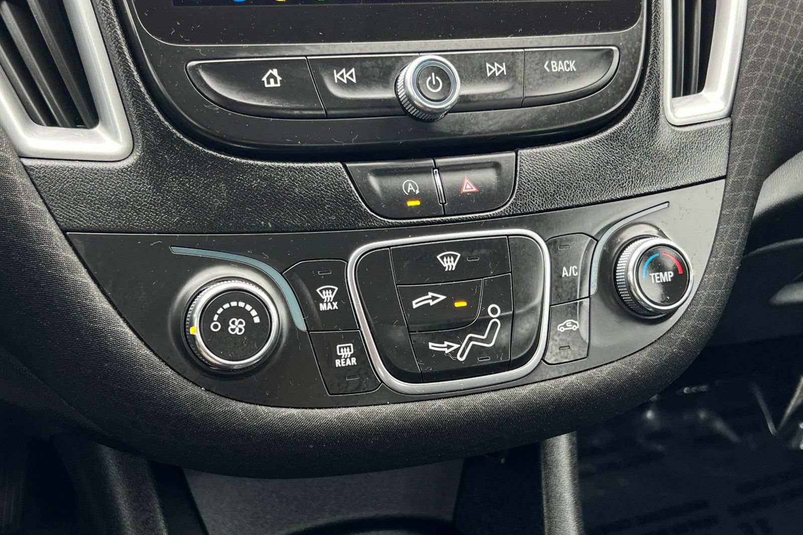 Used 2024 Chevrolet Malibu RS FWD image 21