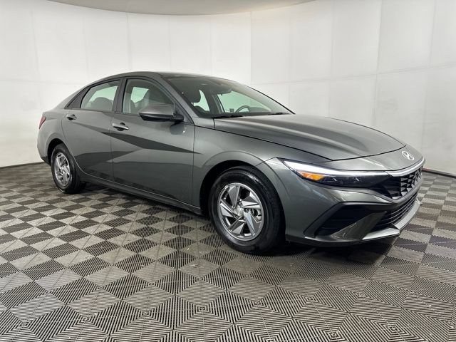 Certified 2025 Hyundai Elantra SE w/ Cargo Package video 2