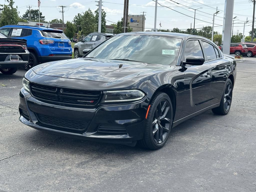 Used 2022 Dodge Charger SXT w/ Blacktop Package RWD image 7
