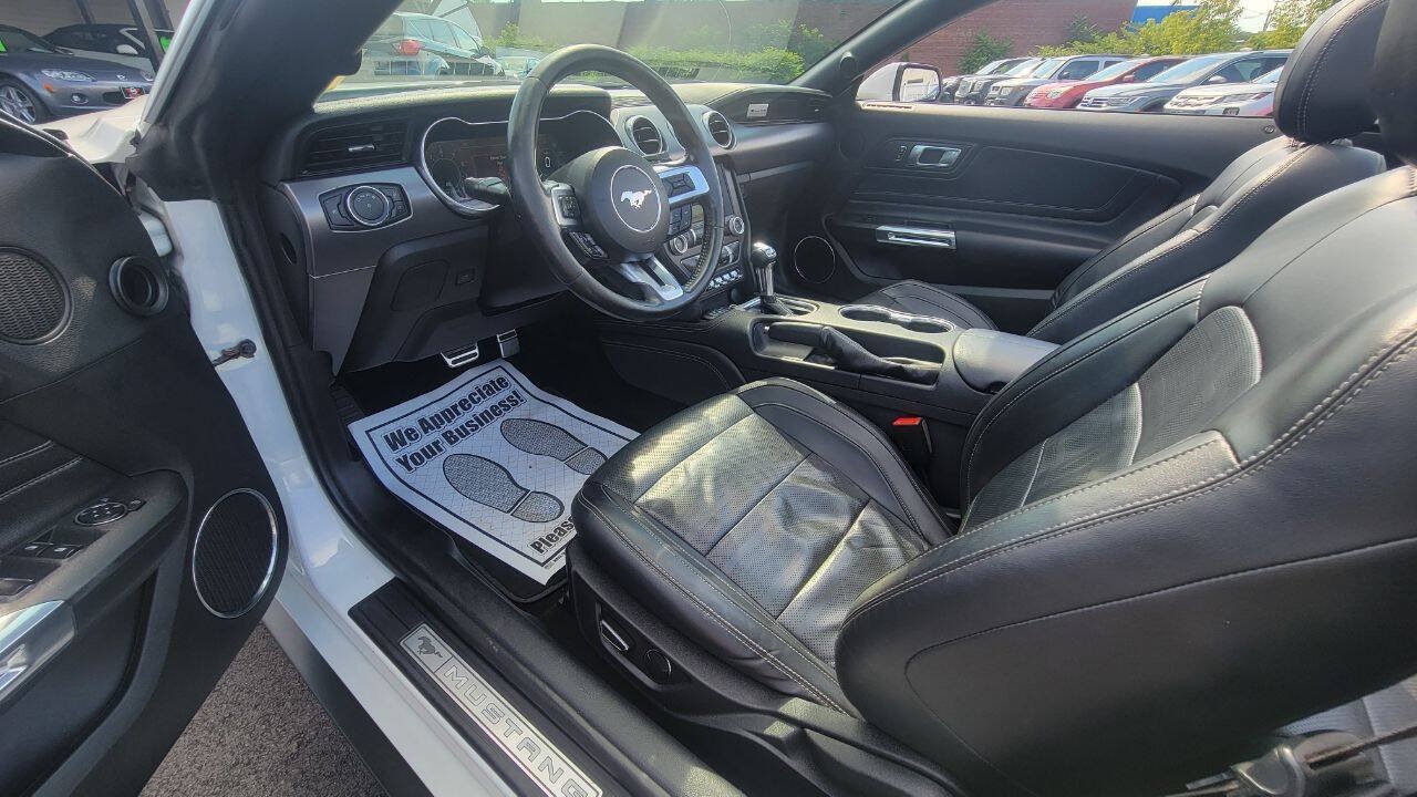 Used 2019 Ford Mustang GT Premium w/ Equipment Group 401A RWD image 19