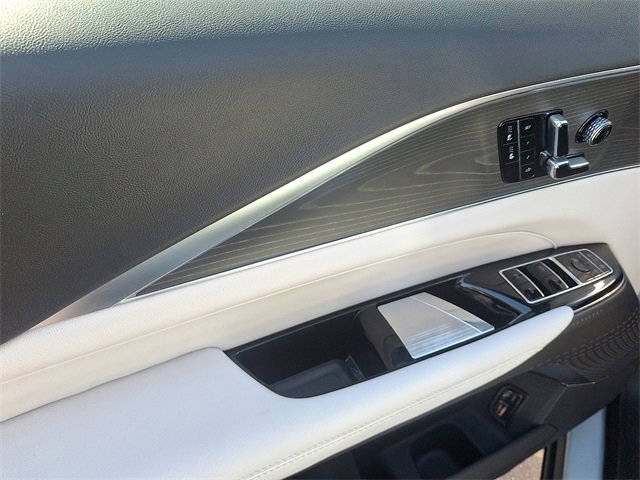 New 2026 Cadillac Lyriq Luxury image 10