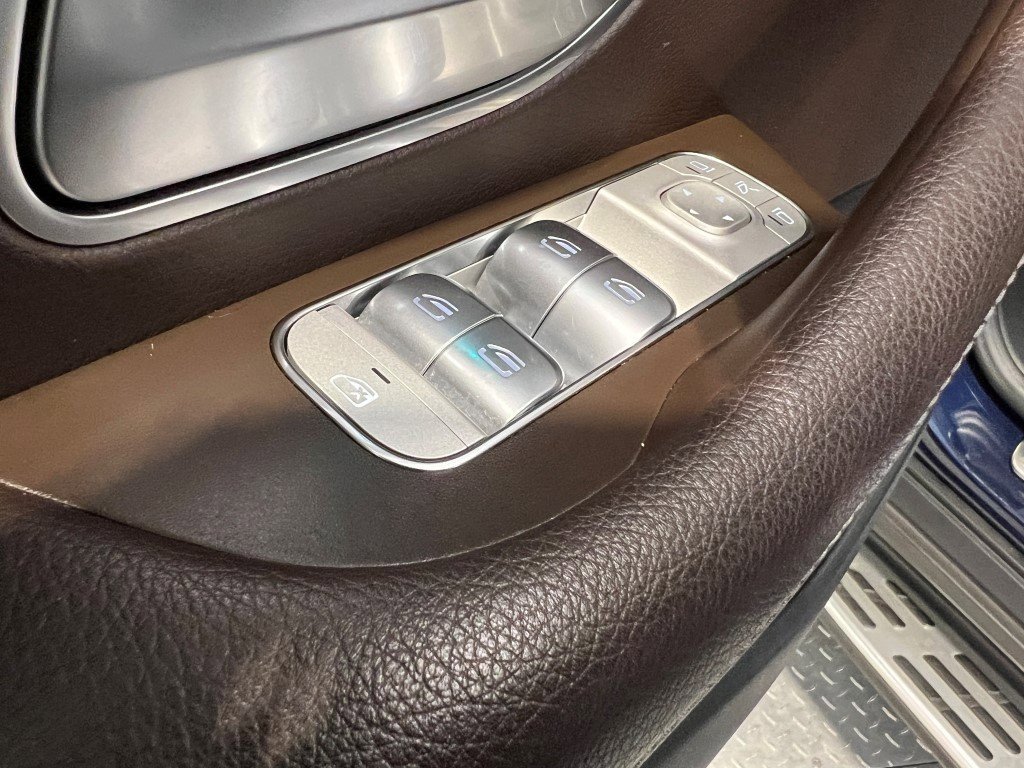 Used 2022 Mercedes-Benz GLE 350 4MATIC image 29