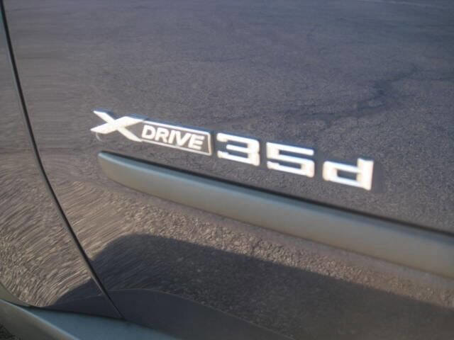 Used 2011 BMW X5 xDrive35d image 16
