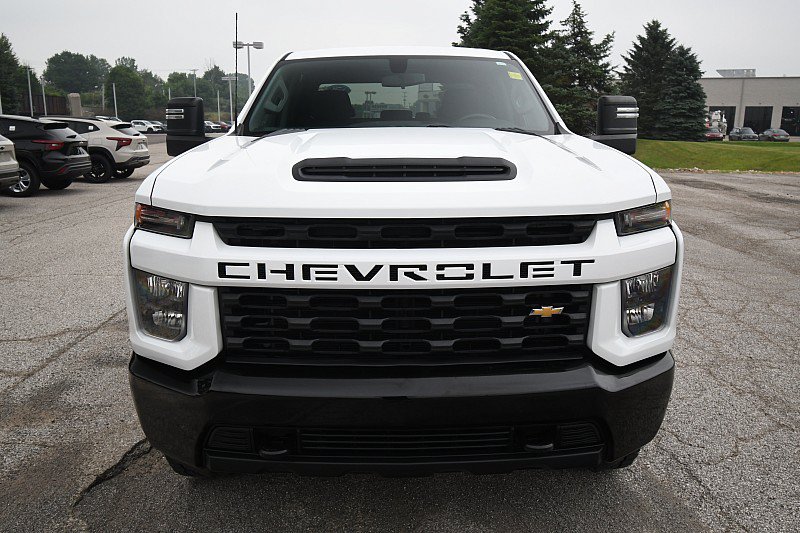 Used 2022 Chevrolet Silverado 2500 Custom AWD/4WD image 2