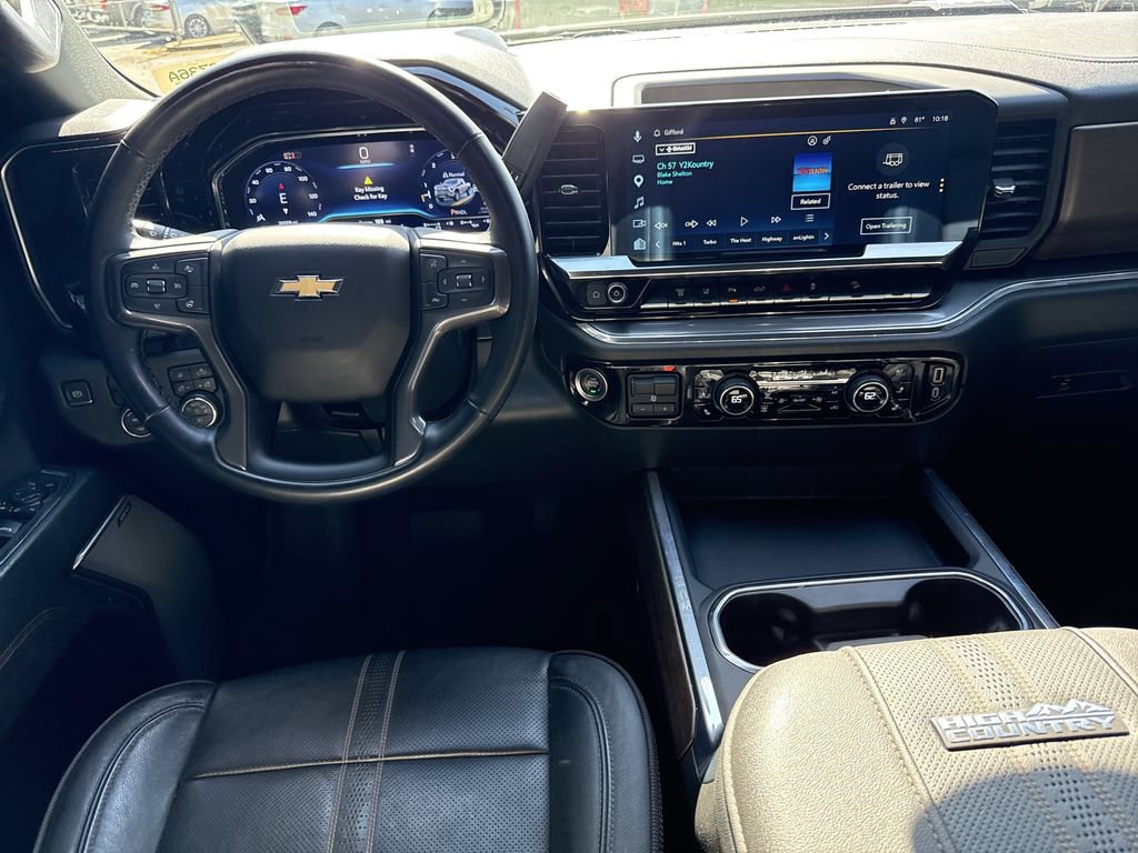 Used 2024 Chevrolet Silverado 2500 High Country w/ High Country Premium Package AWD/4WD image 21