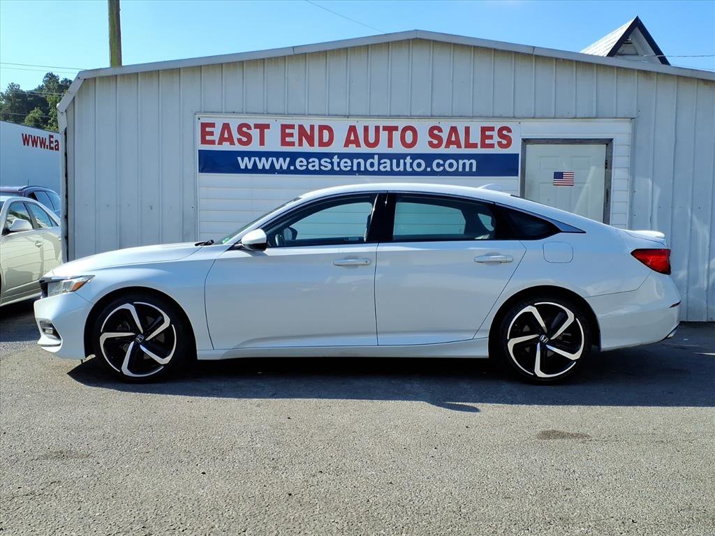 Used 2018 Honda Accord Sport image 2