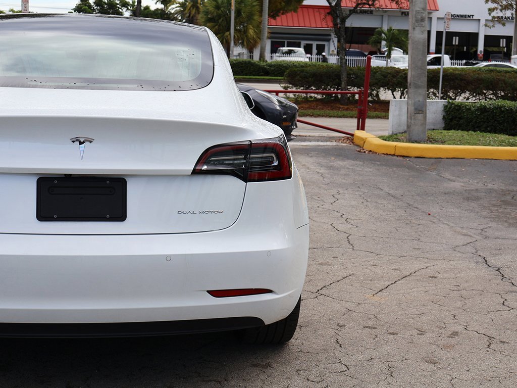 Used 2019 Tesla Model 3 Long Range image 17