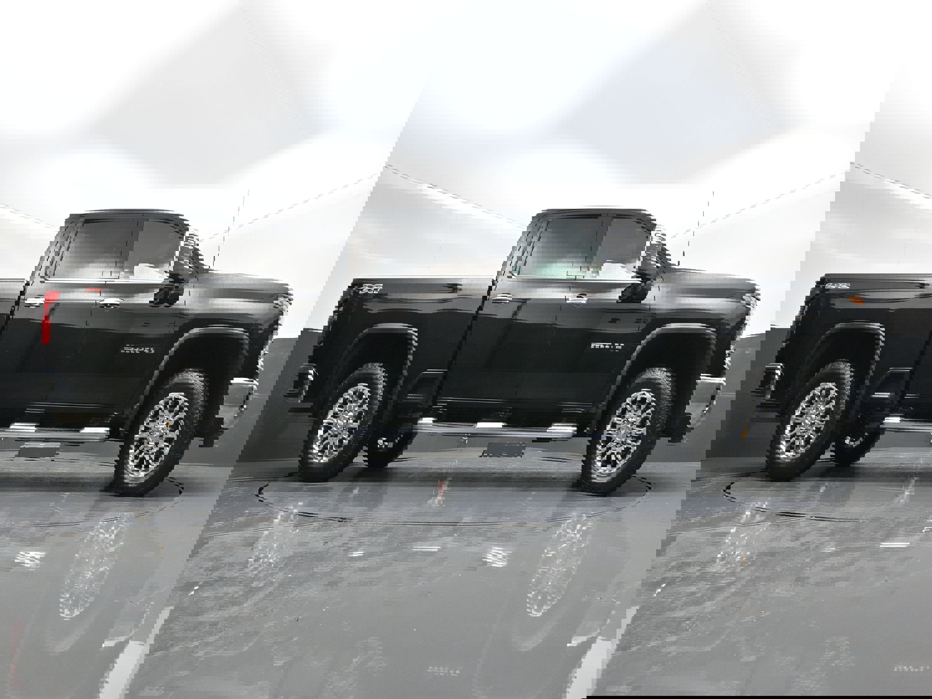 Certified 2025 Chevrolet Silverado 2500 LTZ w/ LTZ Convenience Package image 47