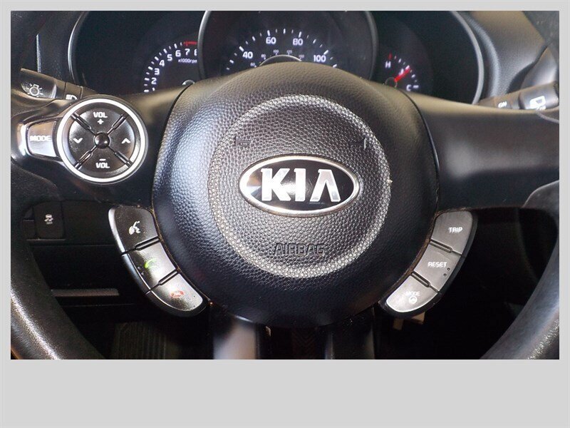 Used 2015 Kia Soul FWD image 21