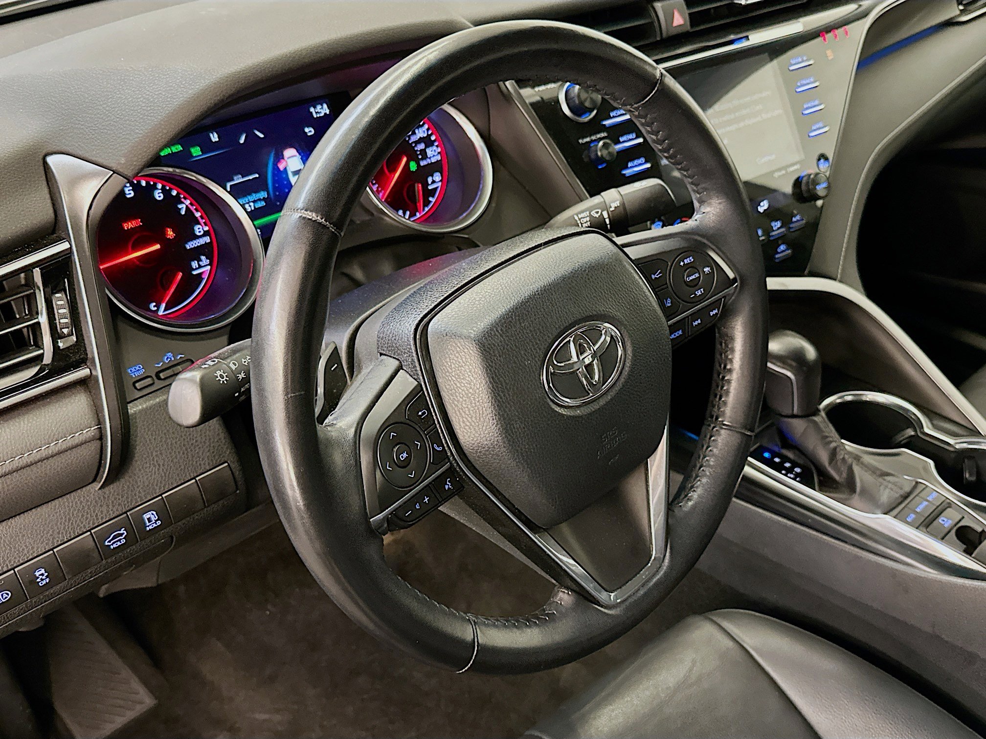 Used 2019 Toyota Camry XSE FWD image 18
