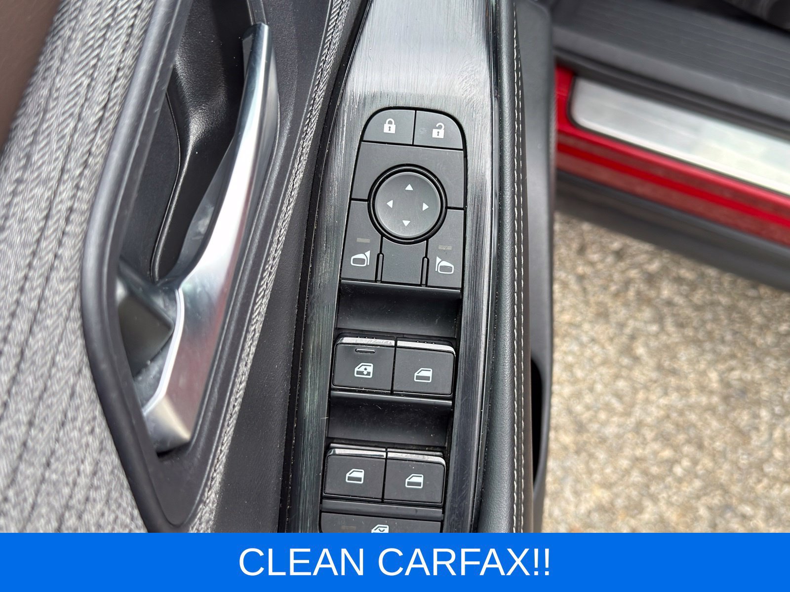 Used 2023 Nissan Rogue SV AWD/4WD image 14