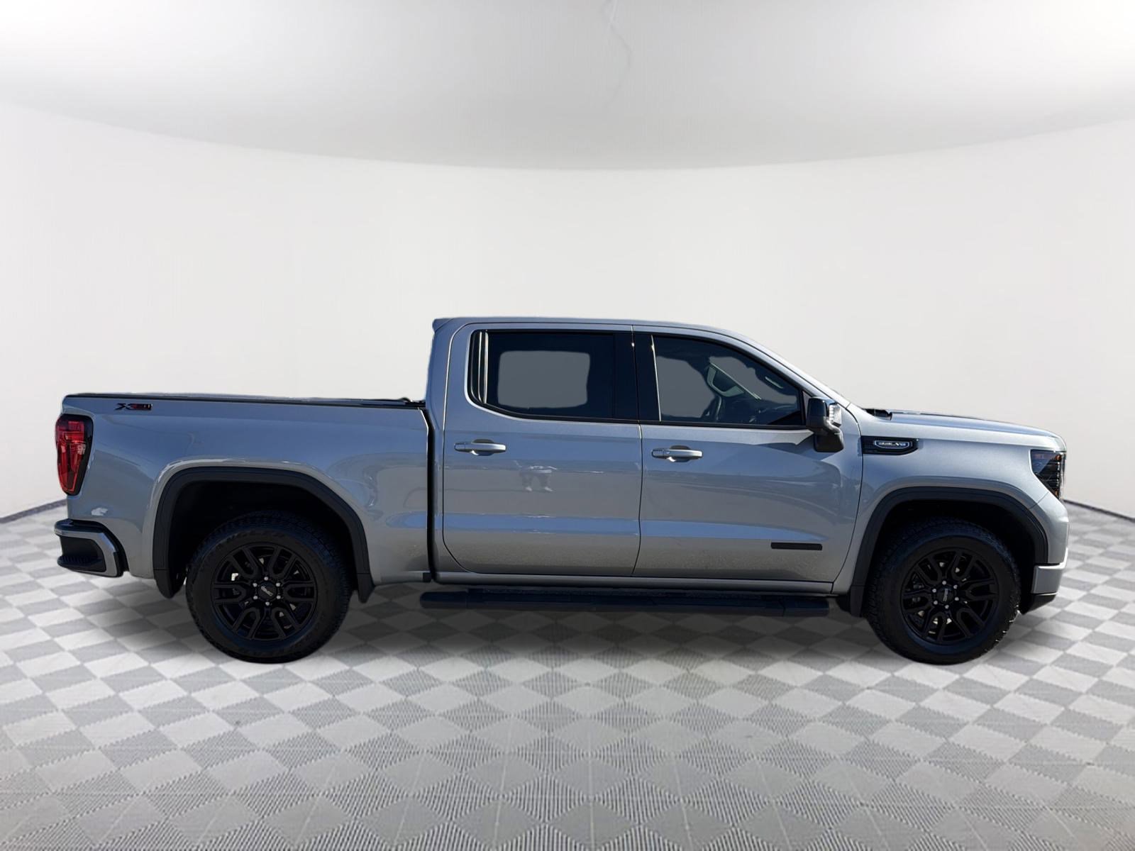 Used 2025 GMC Sierra 1500 Elevation w/ Elevation Premium Package image 18