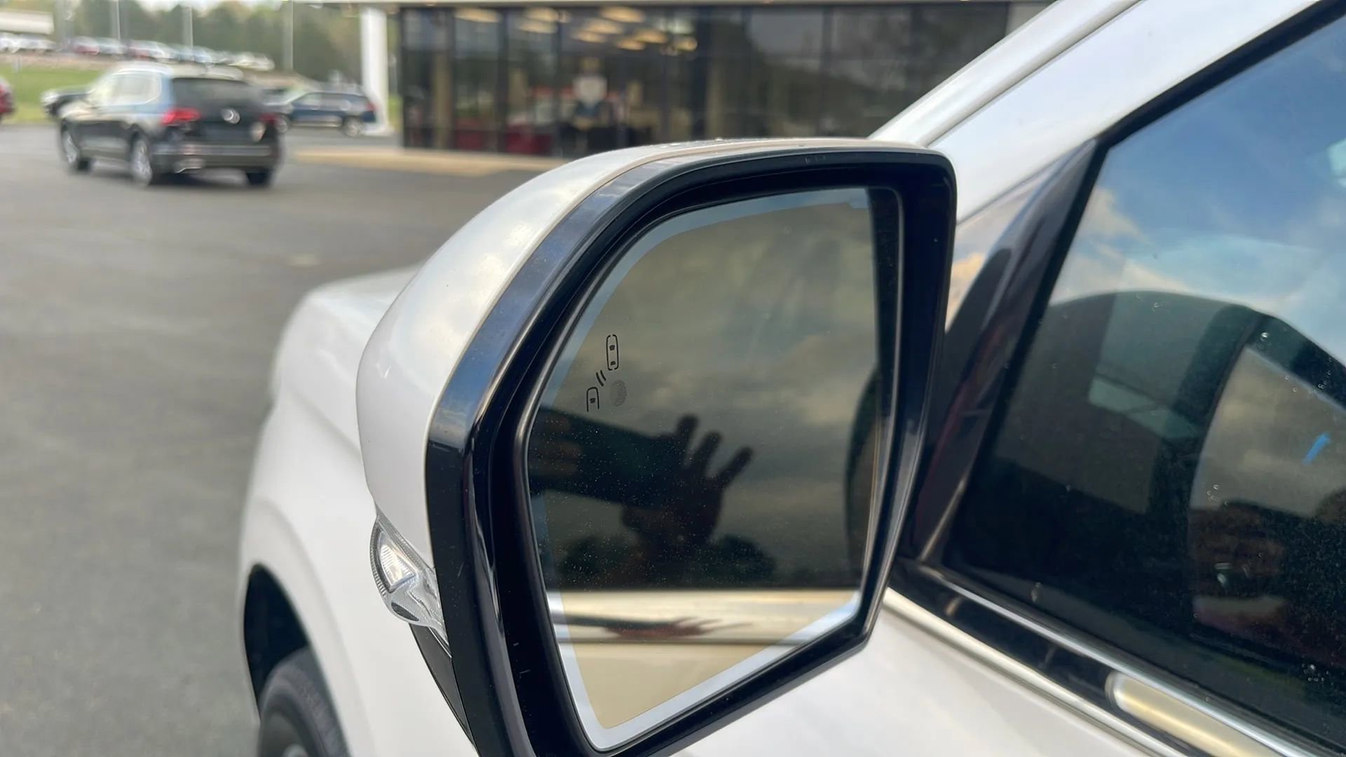 Used 2018 Ford Expedition Max Limited w/ Equipment Group 301A image 9