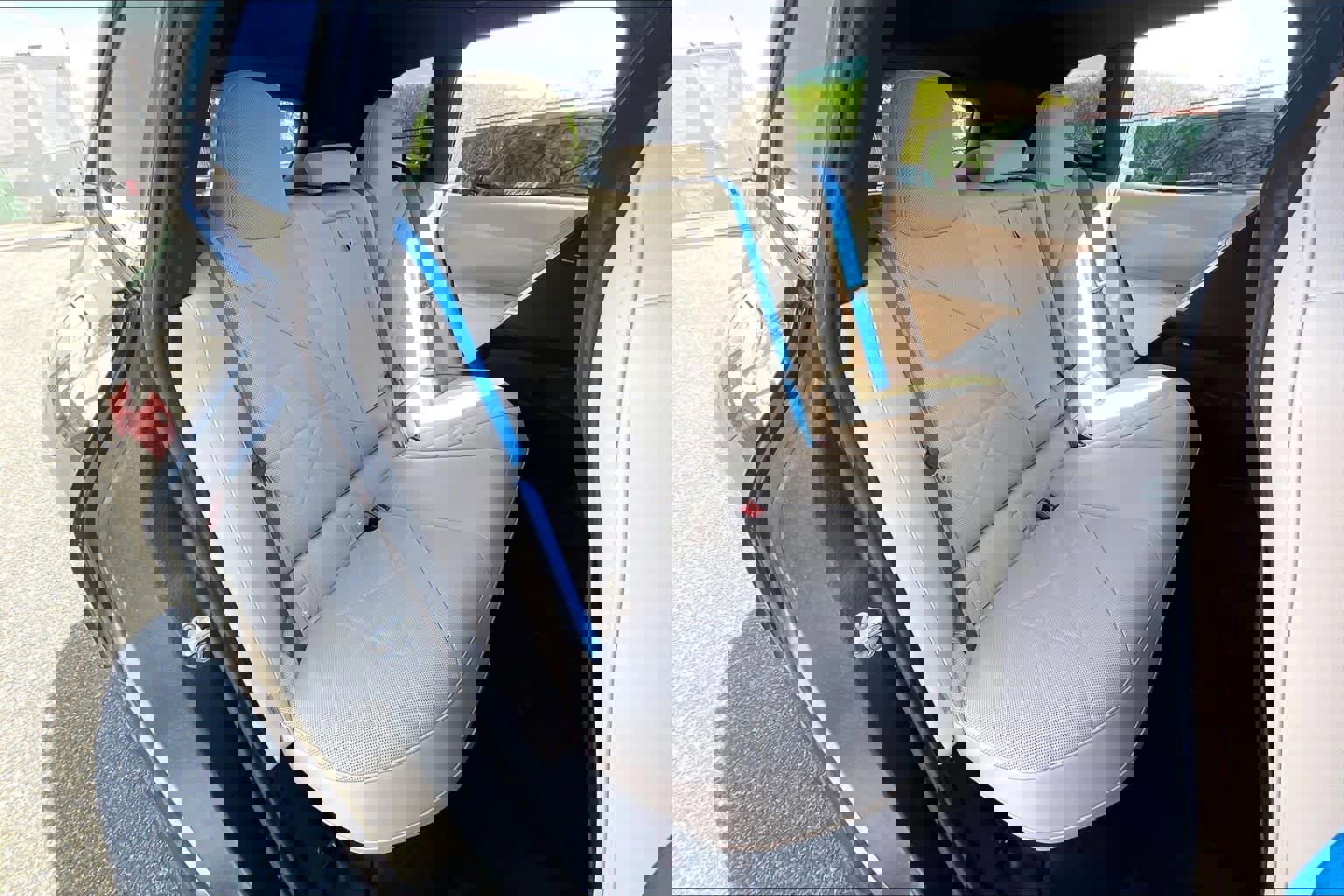 Certified 2024 BMW iX xDrive50 w/ Premium Package image 19