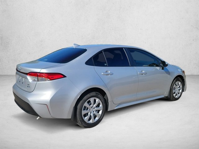 Used 2025 Toyota Corolla LE FWD image 5