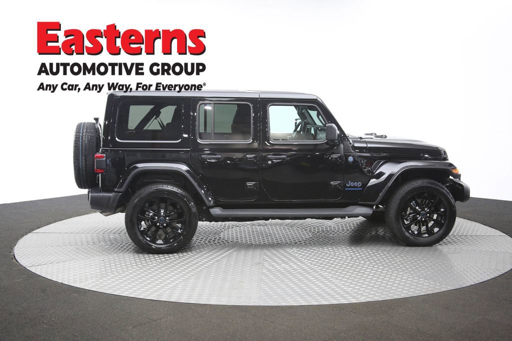 Used 2025 Jeep Wrangler Unlimited Sahara AWD/4WD image 44