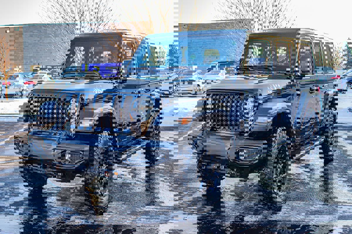 Used 2022 Jeep Wrangler Unlimited Sport image 3