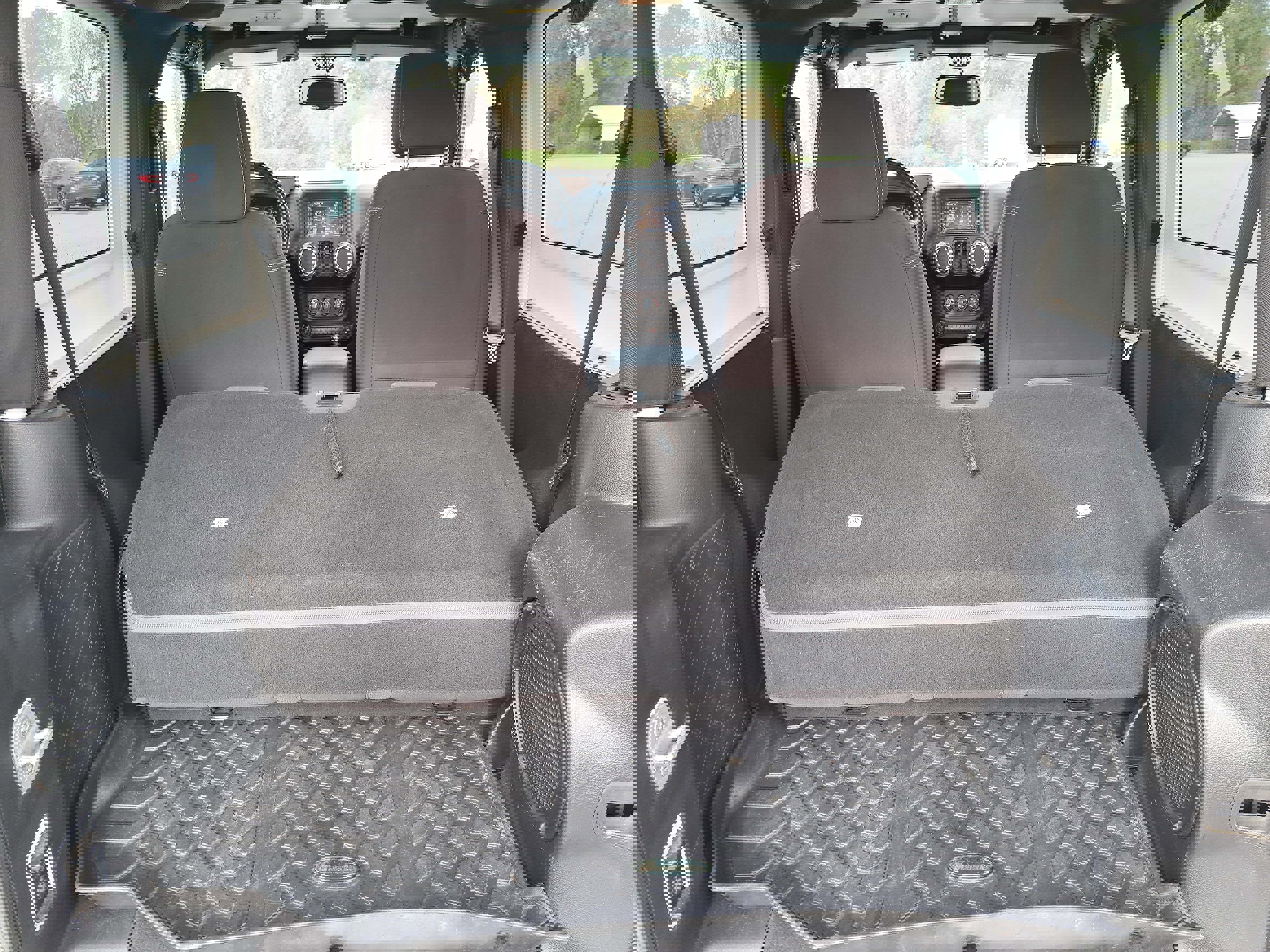 Used 2013 Jeep Wrangler Sahara w/ Mopar Chrome Edition Group image 12