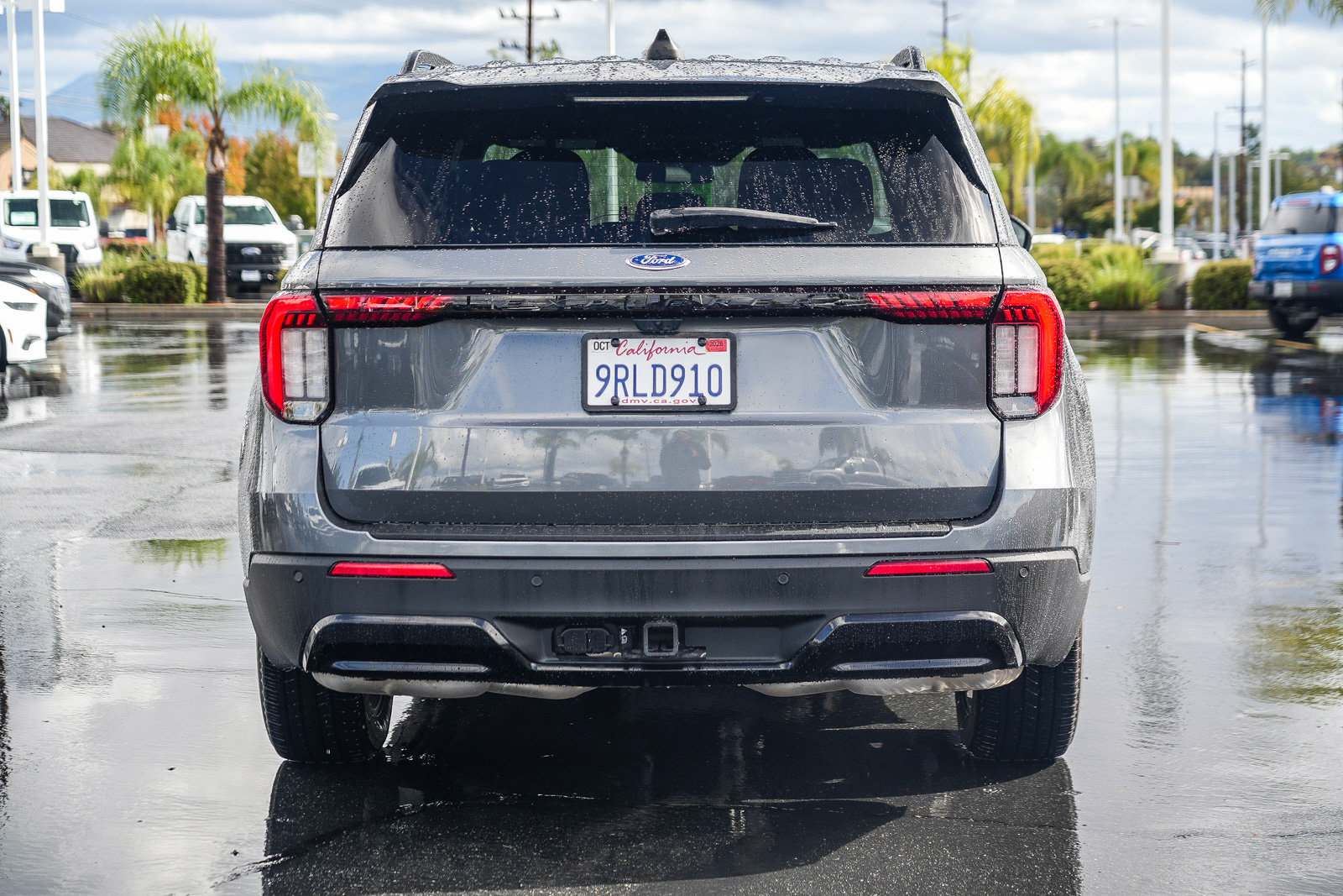Certified 2025 Ford Explorer ST-Line w/ Premium Package RWD image 8