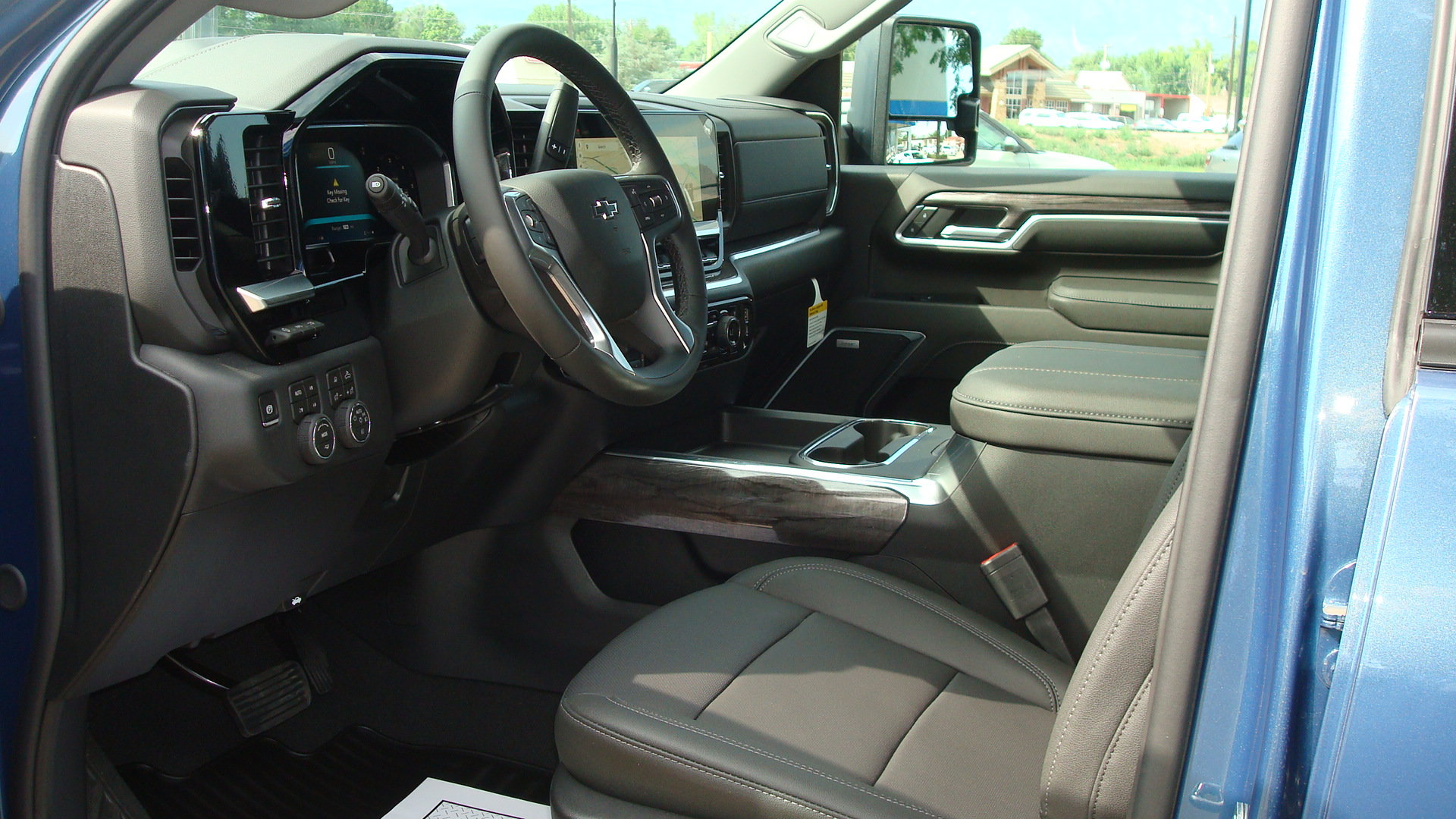 New 2026 Chevrolet Silverado 2500 LTZ w/ LTZ Plus Package AWD/4WD image 8