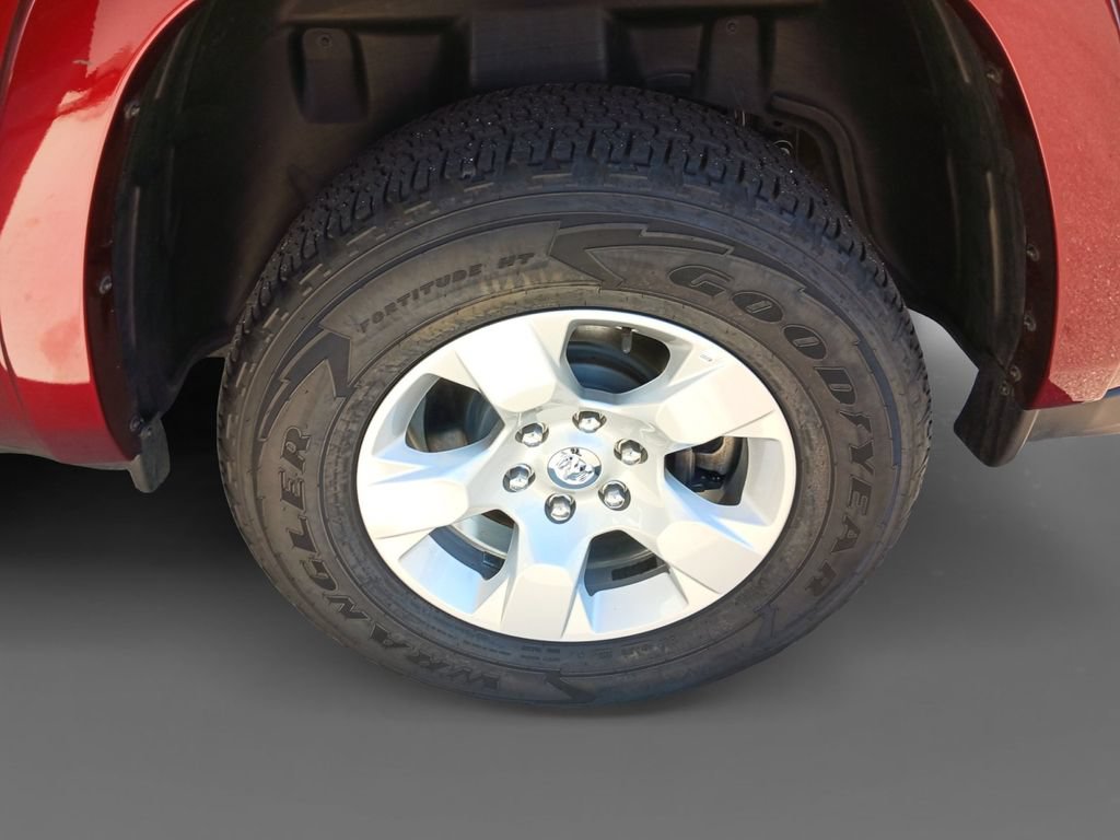 Used 2025 RAM 1500 Big Horn AWD/4WD image 8