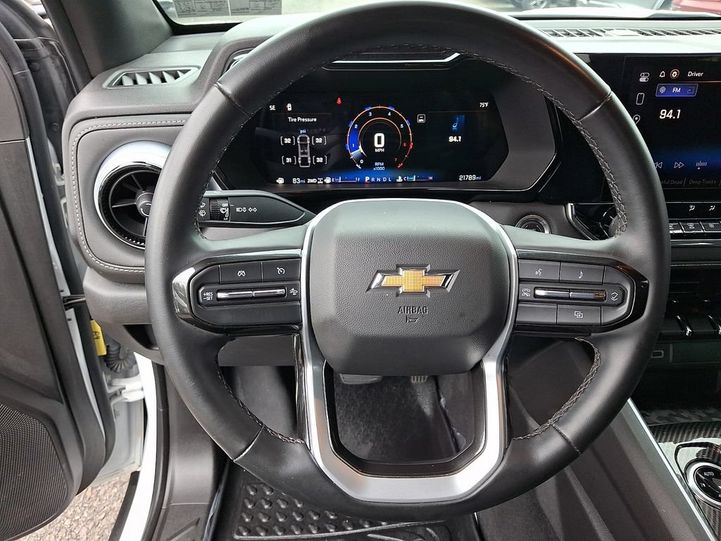 Used 2024 Chevrolet Colorado LT w/ LT Convenience Package AWD/4WD image 18