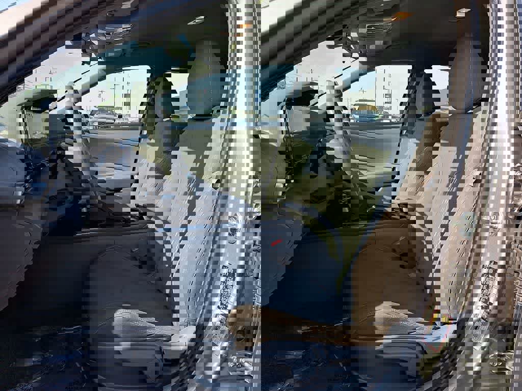 Used 2024 Hyundai Elantra SEL image 12