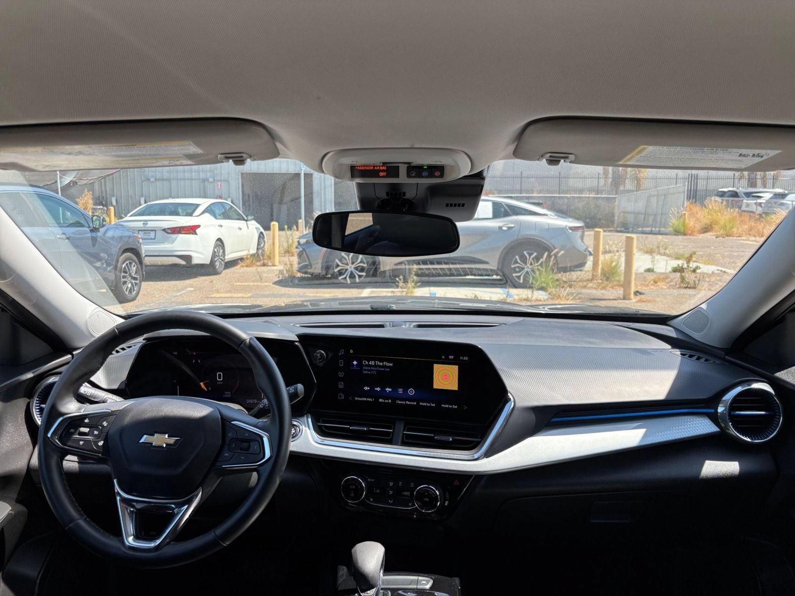 Used 2025 Chevrolet Trax LT w/ LT Convenience Package FWD image 31