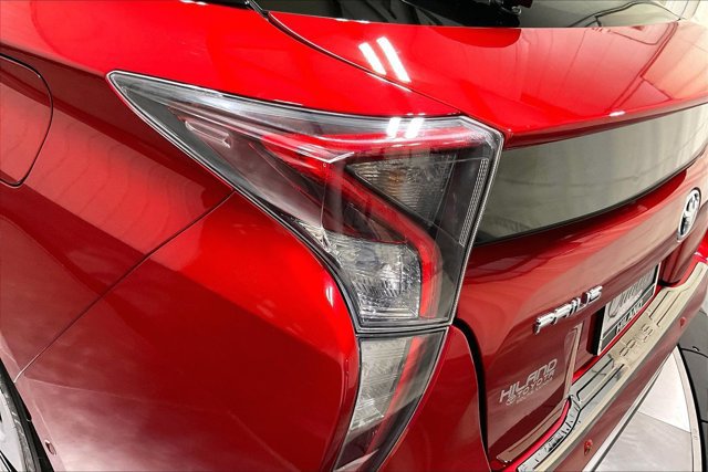 Used 2017 Toyota Prius Four w/ Advanced Technology Package FWD image 29