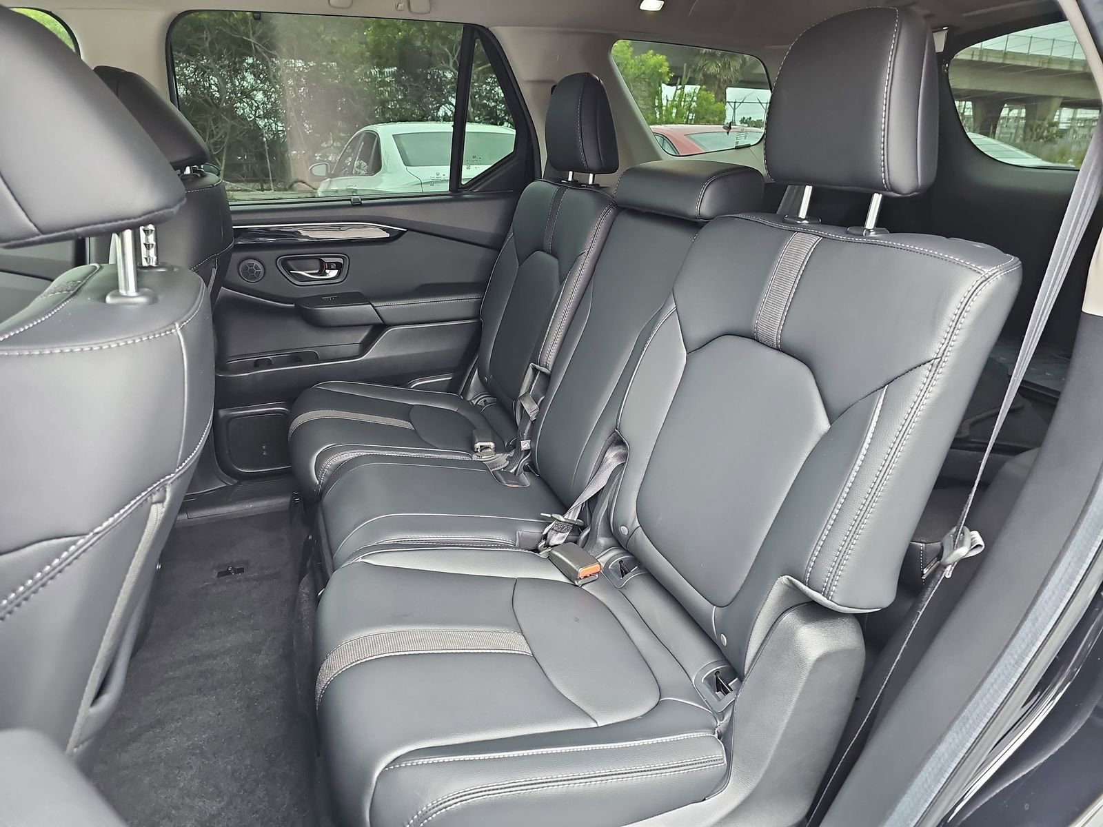 Used 2025 Honda Pilot EX-L image 16