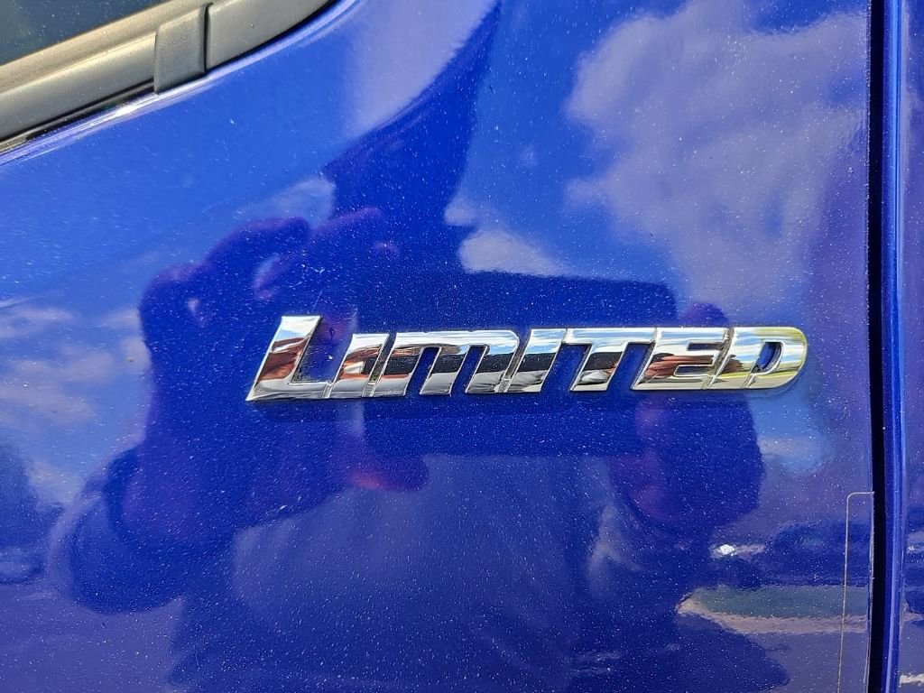 Used 2022 Toyota Tacoma Limited image 3