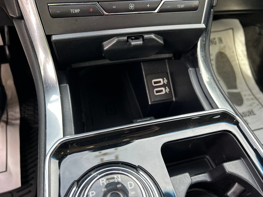 Used 2019 Ford Edge Titanium w/ Equipment Group 301A AWD/4WD image 21