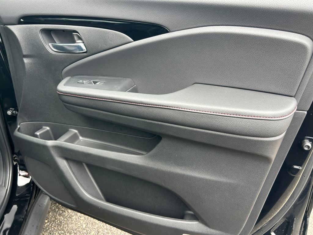 New 2026 Honda Ridgeline Black Edition image 19