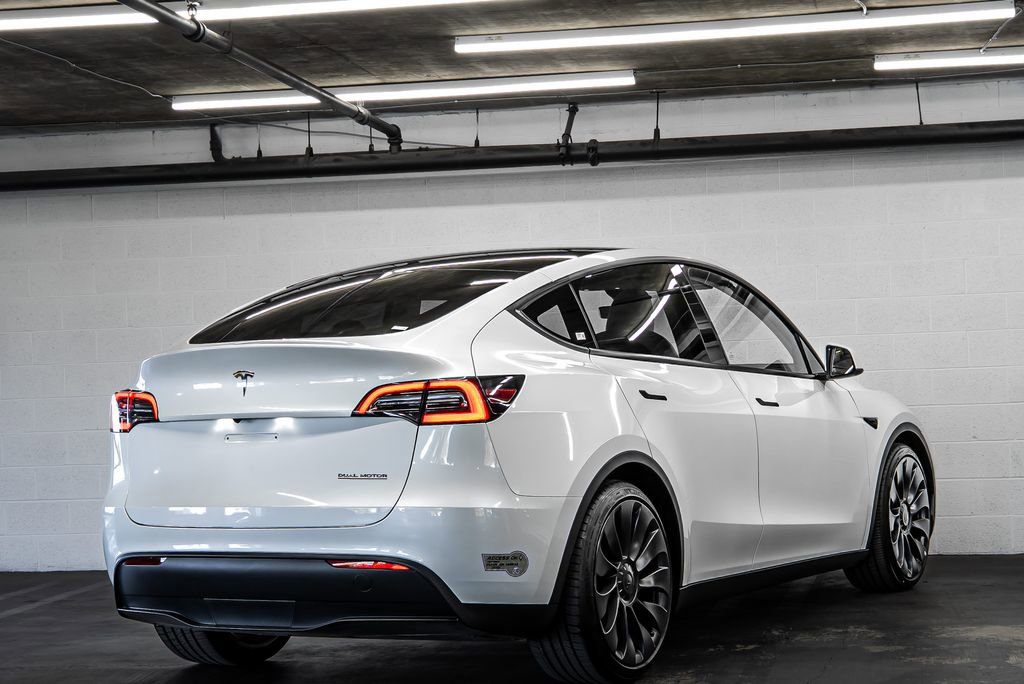 Used 2023 Tesla Model Y Performance AWD/4WD image 5