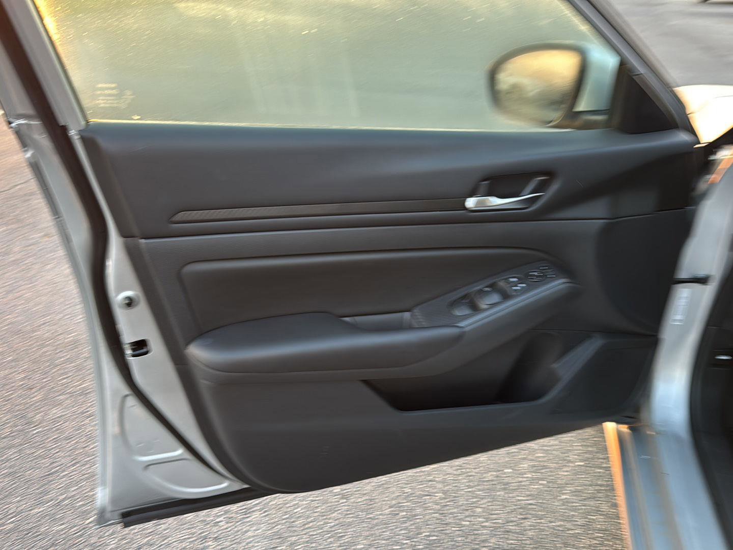 Used 2022 Nissan Altima 2.5 S image 14