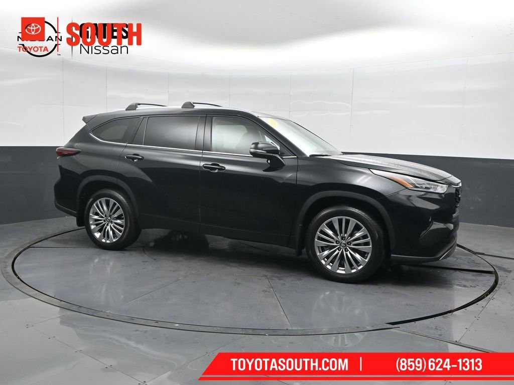 Used 2024 Toyota Highlander Platinum