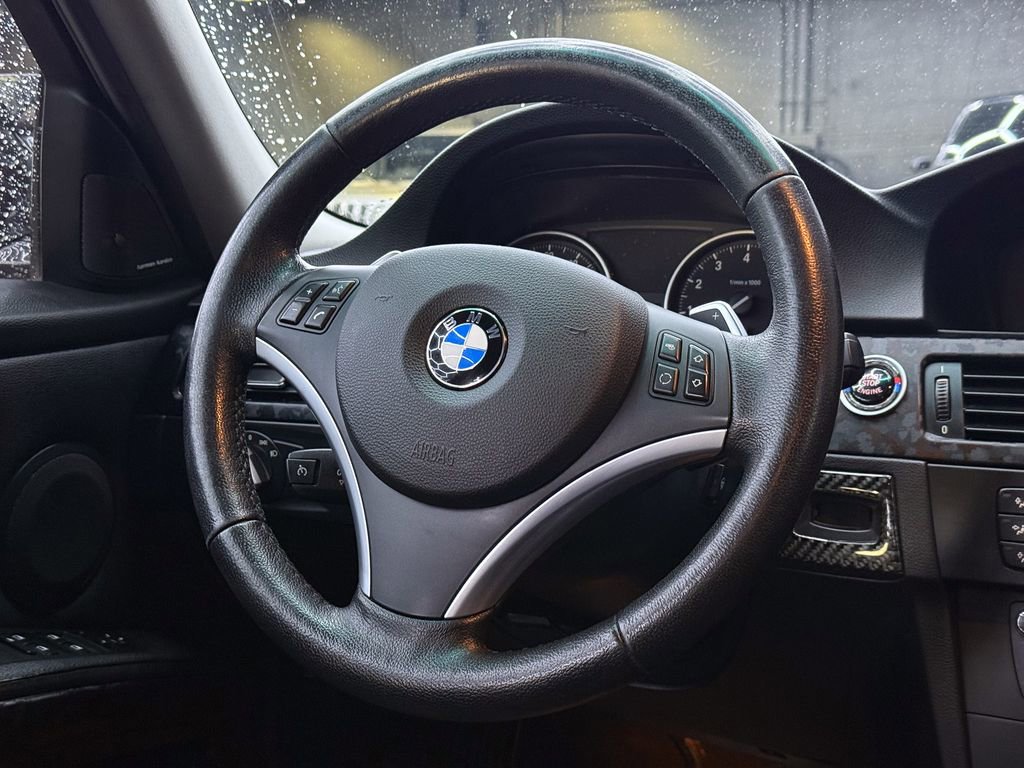 Used 2011 BMW 335i xDrive Sedan image 22