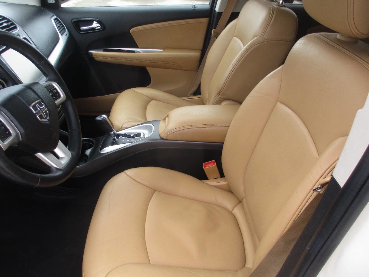 Used 2015 Dodge Journey Limited w/ Sun/Sound & Wheel Group AWD/4WD image 16