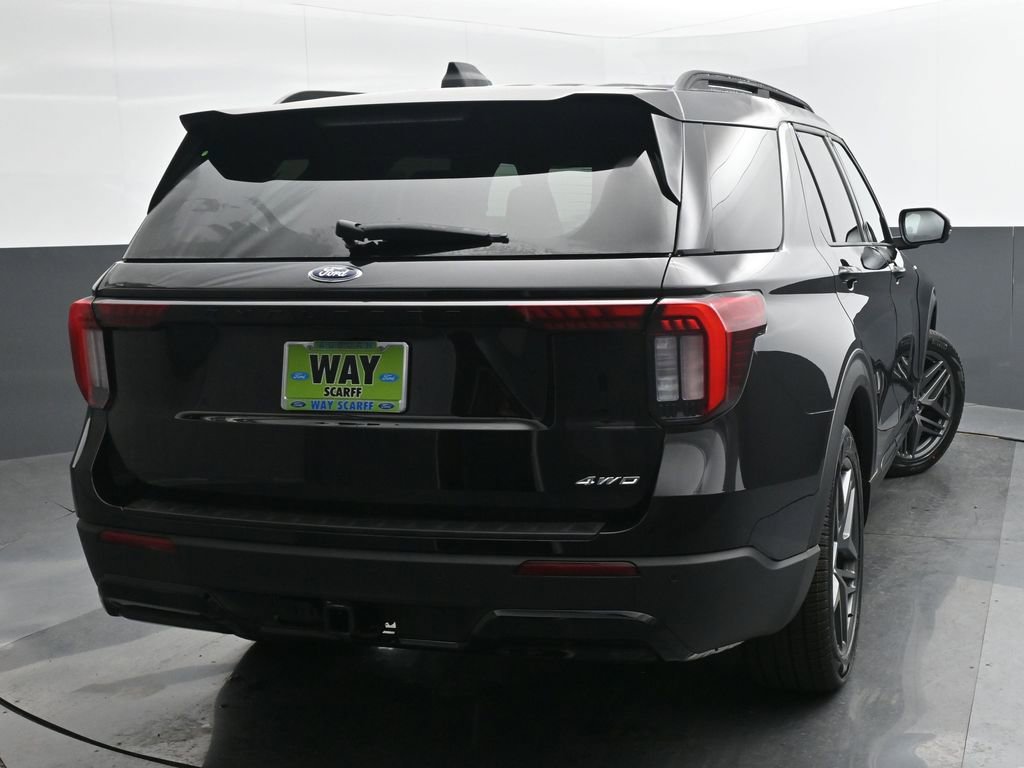 New 2026 Ford Explorer ST-Line w/ ST-Line Street Pack image 5