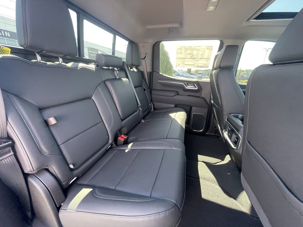 New 2026 GMC Sierra 1500 SLT w/ SLT Premium Package image 31