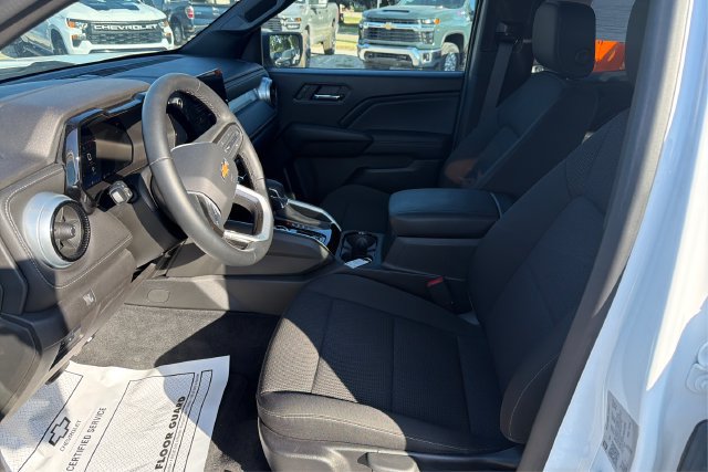 Used 2024 Chevrolet Colorado LT w/ LT Convenience Package AWD/4WD image 9