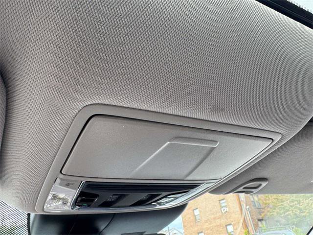 Used 2021 Acura RDX w/ Technology Package image 30