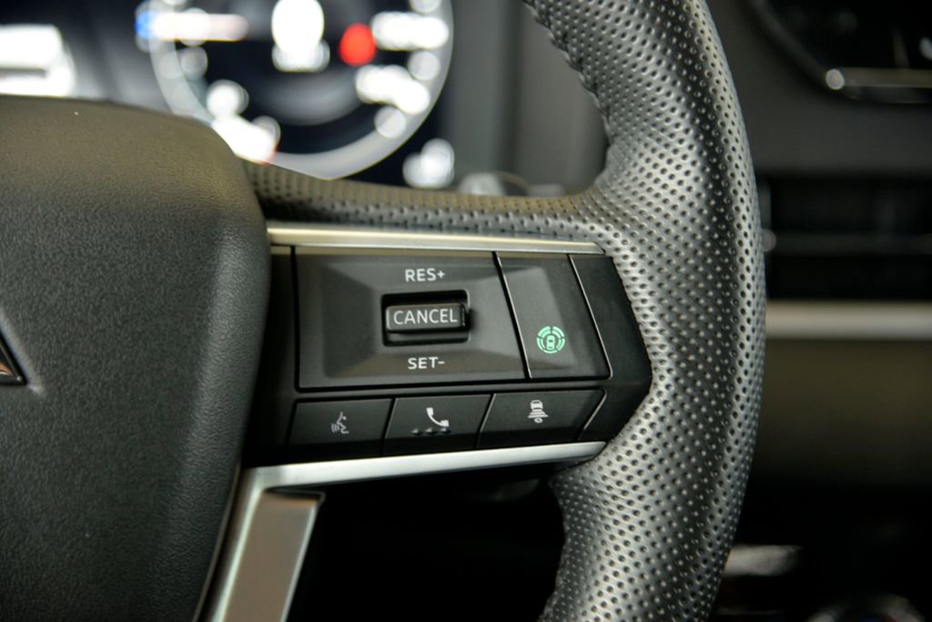 Used 2023 Mitsubishi Outlander SE Black Edition image 24